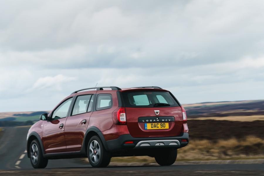  Dacia Logan MCV Stepway Techroad 2019 года  (UK) (фото 9 из 34)